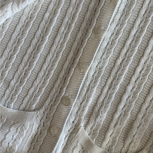 Croft & Barrow Beige Short Sleeve Knit Cardigan Minimalist Button Sweater - Picture 3 of 15